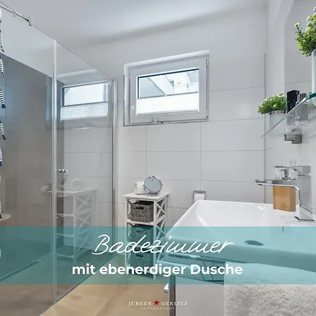 Hamptons 1 Og, Balkon, Tiefgarage アパート *