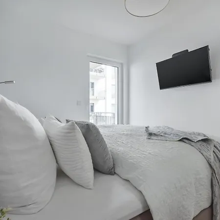 Hamptons 1 Og, Balkon, Tiefgarage * オルペニッツ