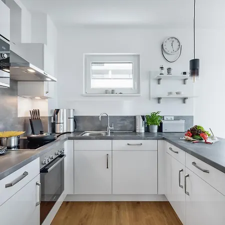 Hamptons 1 Og, Balkon, Tiefgarage オルペニッツ