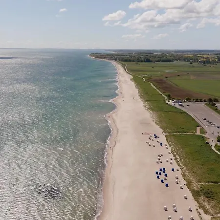 Hamptons 1 Og, Balkon, Tiefgarage アパート