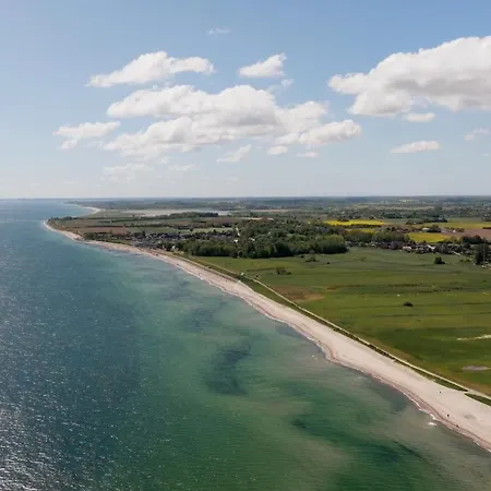 Hamptons 1 Og, Balkon, Tiefgarage アパート *