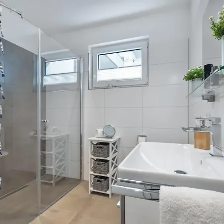 Hamptons 1 Og, Balkon, Tiefgarage アパート オルペニッツ