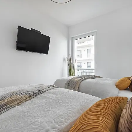 Hamptons 1 Og, Balkon, Tiefgarage オルペニッツ