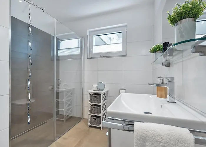 Hamptons 1 Og, Balkon, Tiefgarage Appartement Olpenitz